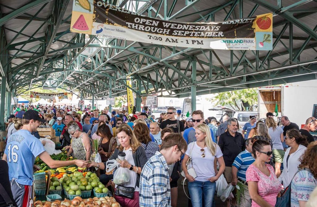 Overland Park will offer downtown shuttles on farmers market Saturdays this summer